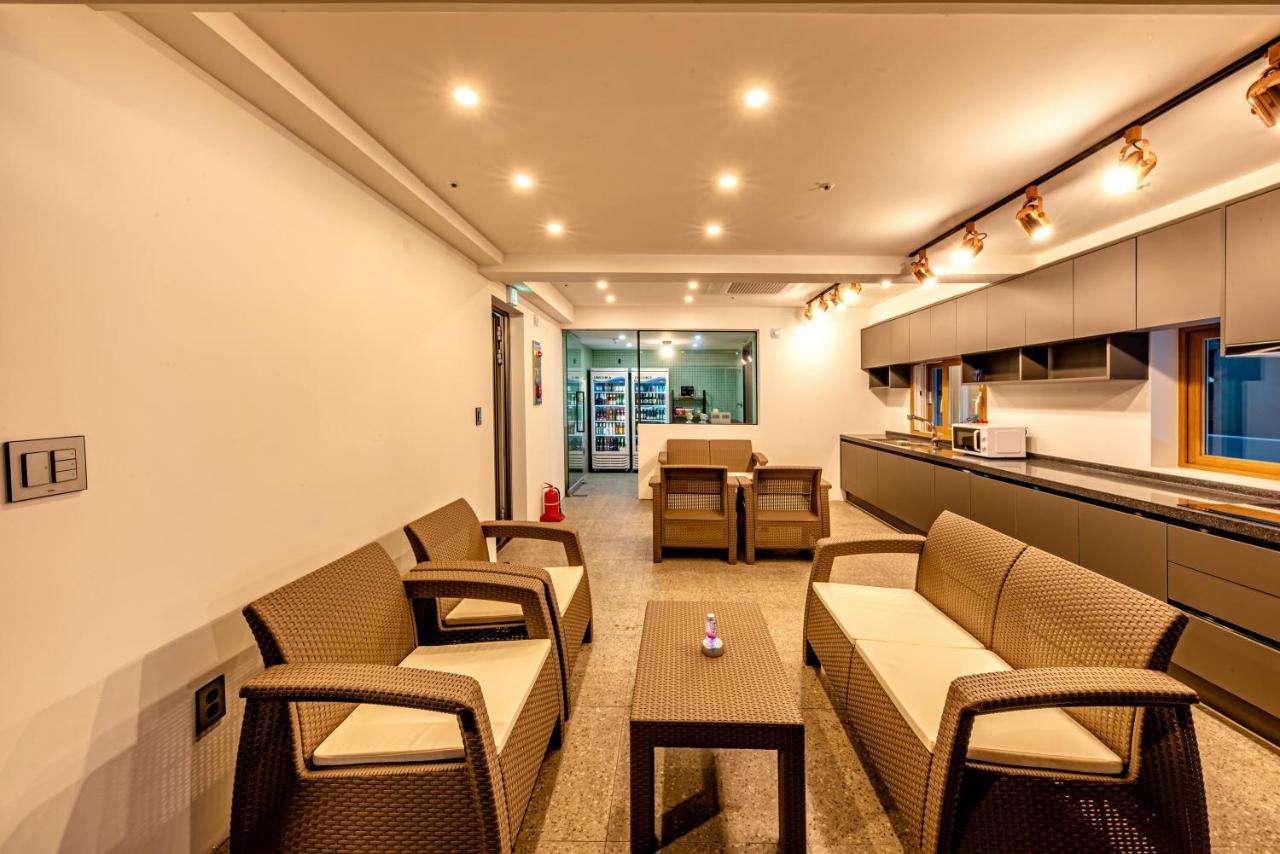 The Jade Hotel 済州市 エクステリア 写真